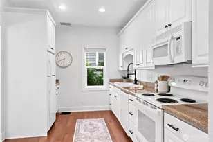 3715 Walnut Ave SW, Seattle, WA 98116 - Photo 15