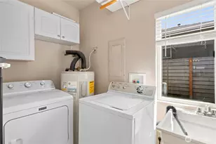 3715 Walnut Ave SW, Seattle, WA 98116 - Photo 27