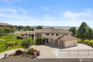 3675 Westridge Pl, Wenatchee, WA 98801 - Photo 3