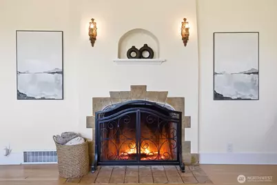 5006 Greenwood Avenue N, Seattle, WA 98103 - Photo 11