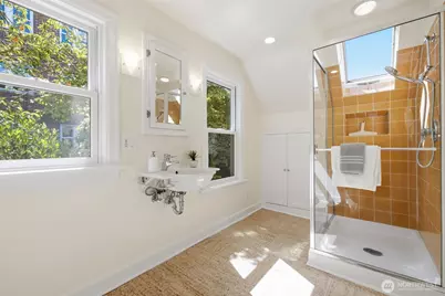 5006 Greenwood Avenue N, Seattle, WA 98103 - Photo 29