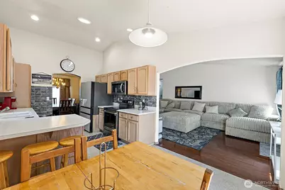 18828 76th Avenue Ct E, Puyallup, WA 98375 - Photo 7