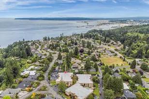 335 Heather Rd, Everett, WA 98203 - Photo 3