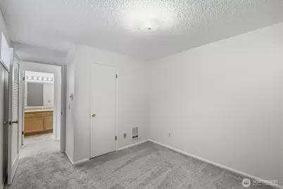 335 Heather Road #202, Everett, WA 98203 - Photo 17