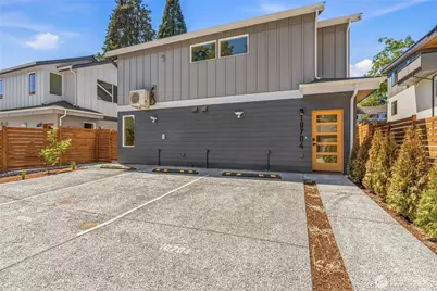 10704 Linden Avenue N, Seattle, WA 98133 - Photo 23