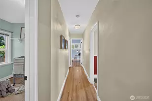 10016 SW 42nd Ave, Seattle, WA 98146 - Photo 27