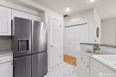 420 228th Street SW #B 102, Bothell, WA 98021 - Photo 15
