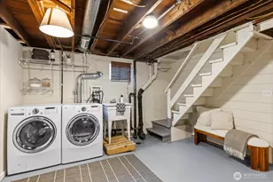 946 N 83rd St, Seattle, WA 98103 - Photo 11