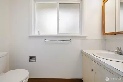 808 117th Street S, Tacoma, WA 98444 - Photo 17