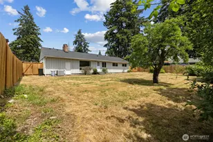 808 117th St S, Tacoma, WA 98444 - Photo 33