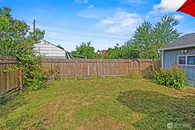 1307 S Sixth Avenue, Kelso, WA 98626 - Photo 5