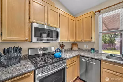 1112 131st Street Ct E, Tacoma, WA 98445 - Photo 9