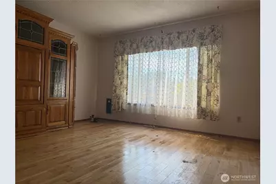 1415 E 55th Street, Tacoma, WA 98404 - Photo 3