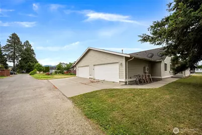 208 Noble Street, Sumas, WA 98295 - Photo 29