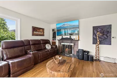9628 5th Ave NE, Seattle, WA 98115 - Photo 7