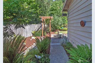 8821 221st Place SW, Edmonds, WA 98026 - Photo 25