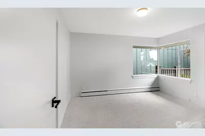 6553 Greenwood Avenue N, Seattle, WA 98103 - Photo 15
