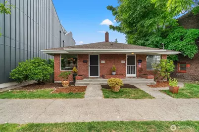6553 Greenwood Avenue N, Seattle, WA 98103 - Photo 1
