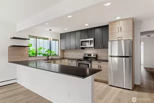 6553 Greenwood Ave N, Seattle, WA 98103 - Photo 7