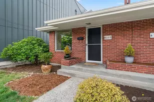 6553 Greenwood Ave N, Seattle, WA 98103 - Photo 3