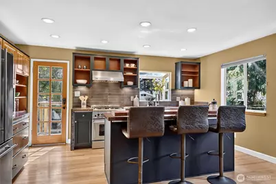 8560 37th Avenue SW, Seattle, WA 98126 - Photo 9
