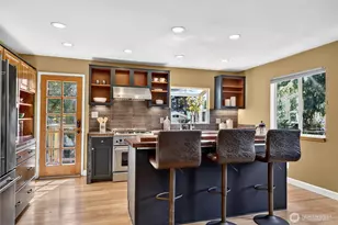 8560 37th Ave SW, Seattle, WA 98126 - Photo 9