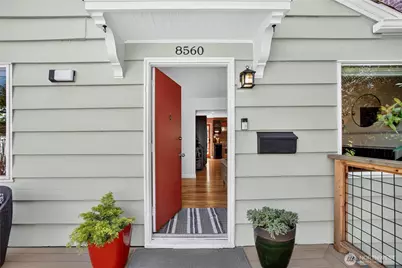 8560 37th Avenue SW, Seattle, WA 98126 - Photo 3