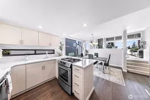 11230 NE 68th St, Kirkland, WA 98033 - Photo 19
