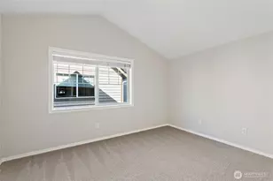 11710 Greenwood Ave N, Seattle, WA 98133 - Photo 17