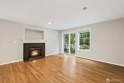 11710 Greenwood Avenue N #C, Seattle, WA 98133 - Photo 7