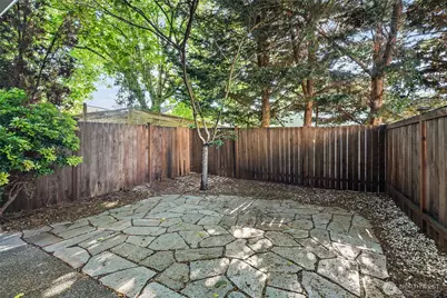 11710 Greenwood Avenue N #C, Seattle, WA 98133 - Photo 31