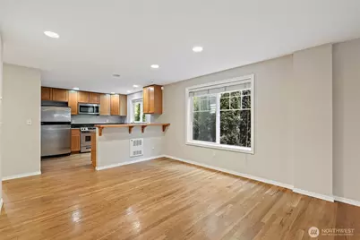 11710 Greenwood Avenue N #C, Seattle, WA 98133 - Photo 3