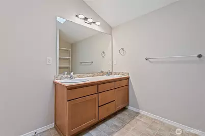 11710 Greenwood Avenue N #C, Seattle, WA 98133 - Photo 19
