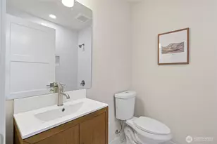 8045 19th Ave NE, Seattle, WA 98115 - Photo 13