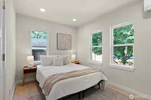 8045 19th Ave NE, Seattle, WA 98115 - Photo 17