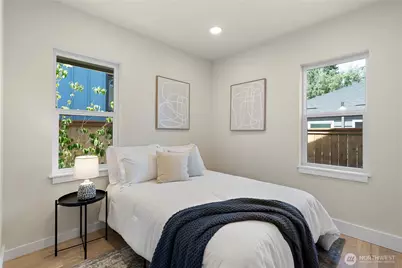 8045 19th Avenue NE, Seattle, WA 98115 - Photo 15