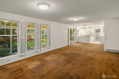 18855 SE 42nd Street, Issaquah, WA 98027 - Photo 17