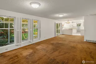 18855 SE 42nd St, Issaquah, WA 98027 - Photo 17