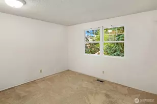 18855 SE 42nd St, Issaquah, WA 98027 - Photo 27