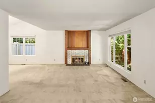 18855 SE 42nd St, Issaquah, WA 98027 - Photo 7