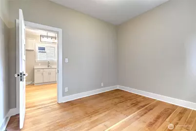 7043 17 Avenue NW, Seattle, WA 98117 - Photo 9