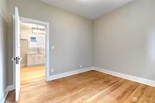 7043 17th Ave NW, Seattle, WA 98117 - Photo 9
