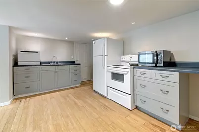 7043 17 Avenue NW, Seattle, WA 98117 - Photo 19