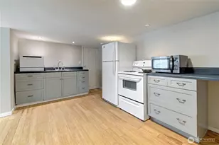 7043 17th Ave NW, Seattle, WA 98117 - Photo 19