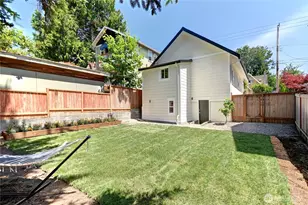 7043 17th Ave NW, Seattle, WA 98117 - Photo 3