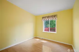 827 NE Woodard Ave, Castle Rock, WA 98611 - Photo 23