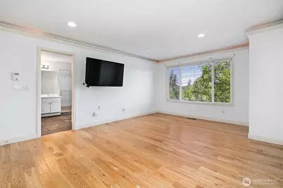 24312 E Main Drive, Sammamish, WA 98074 - Photo 19