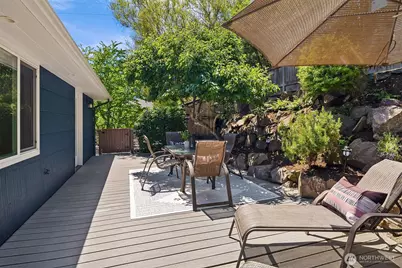 2600 W Howe Street, Seattle, WA 98199 - Photo 19