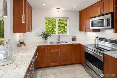 2600 W Howe Street, Seattle, WA 98199 - Photo 15