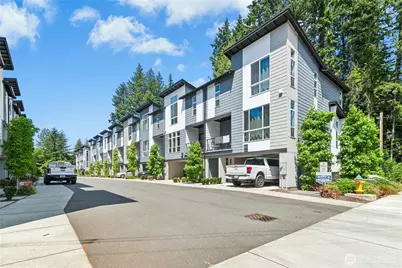 13710 Ash Way #B7, Everett, WA 98204 - Photo 3